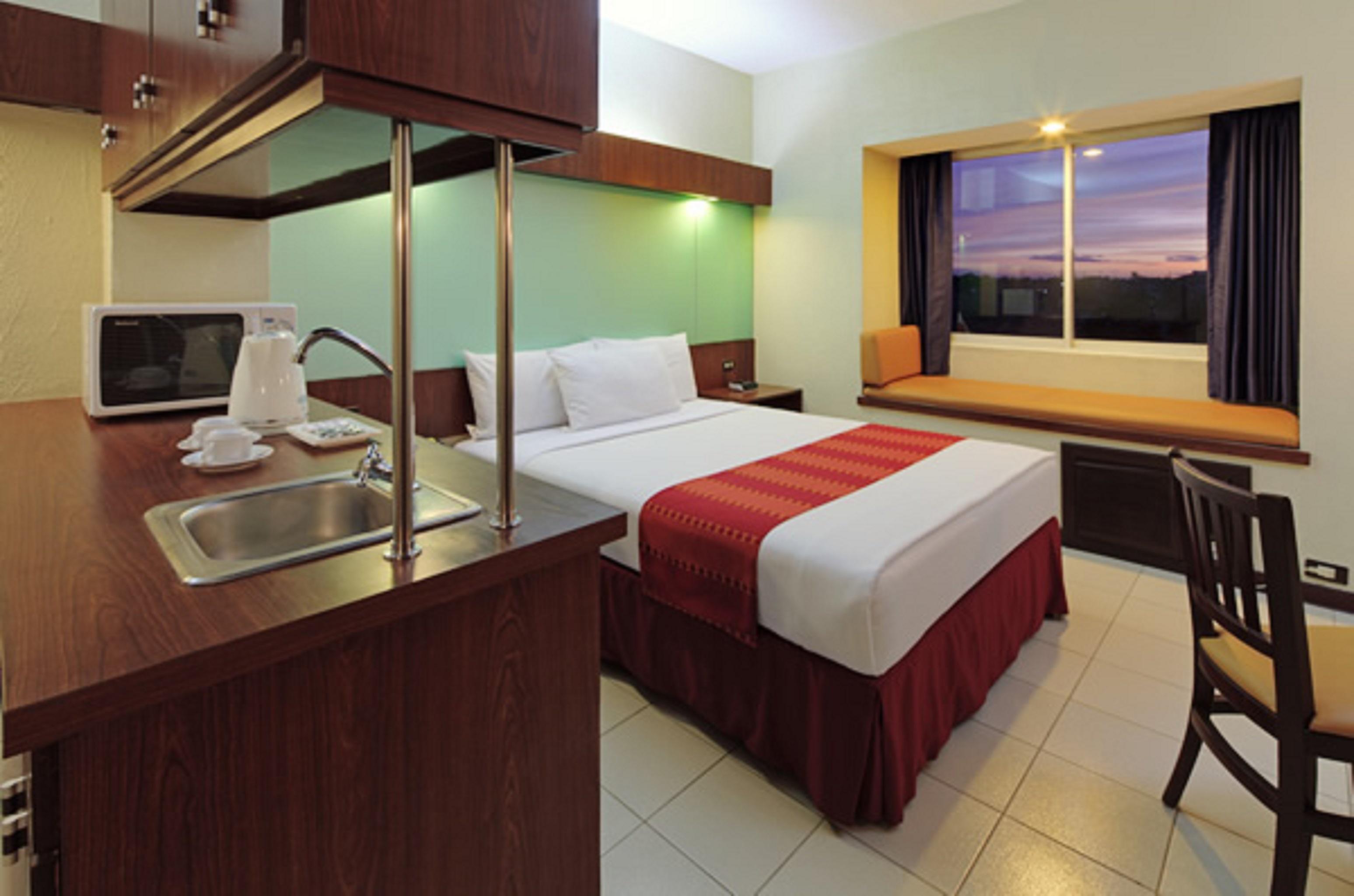 Microtel By Wyndham Eagle Ridge General Trias  Exterior photo