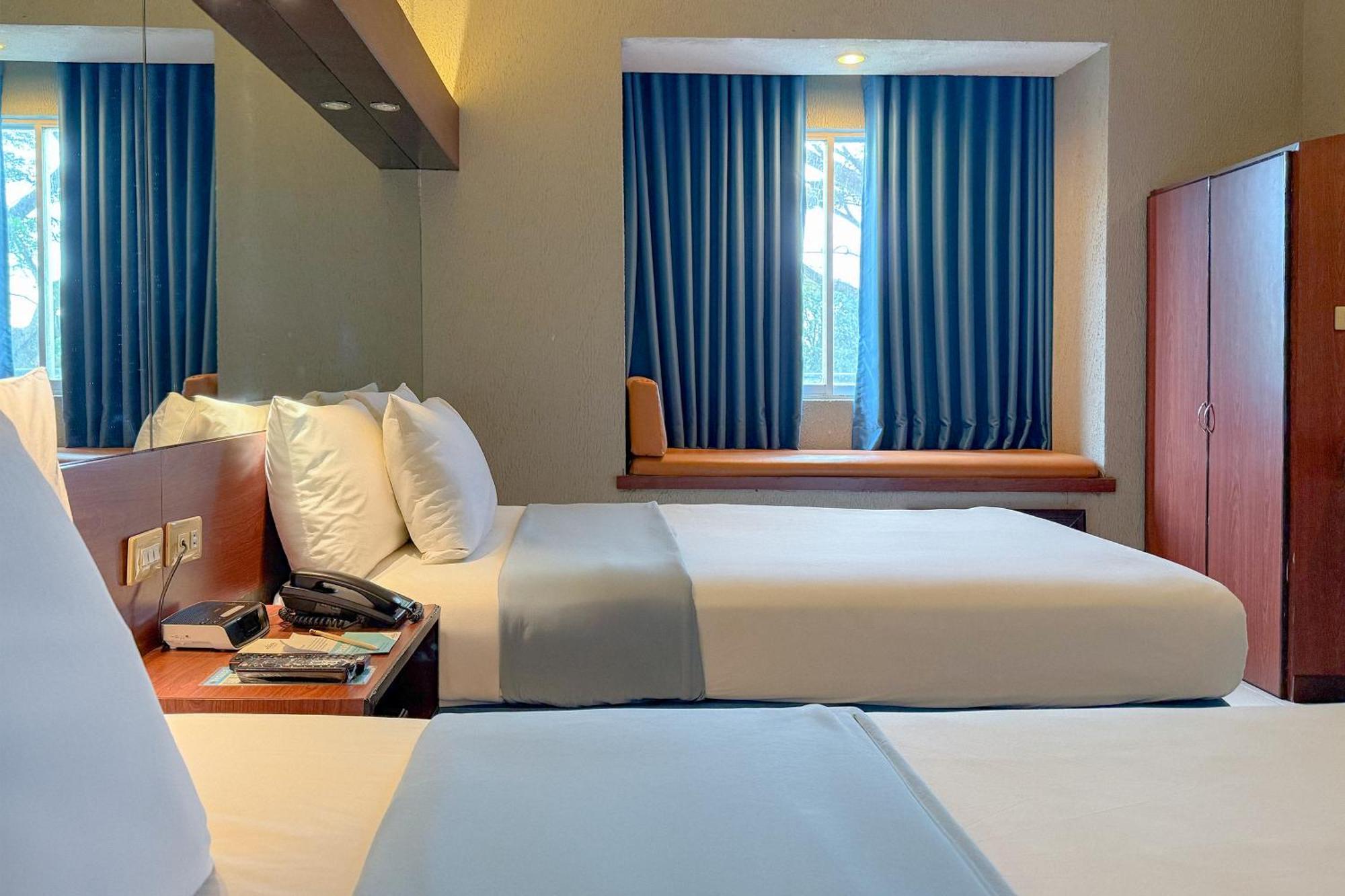 Microtel By Wyndham Eagle Ridge General Trias  Exterior photo