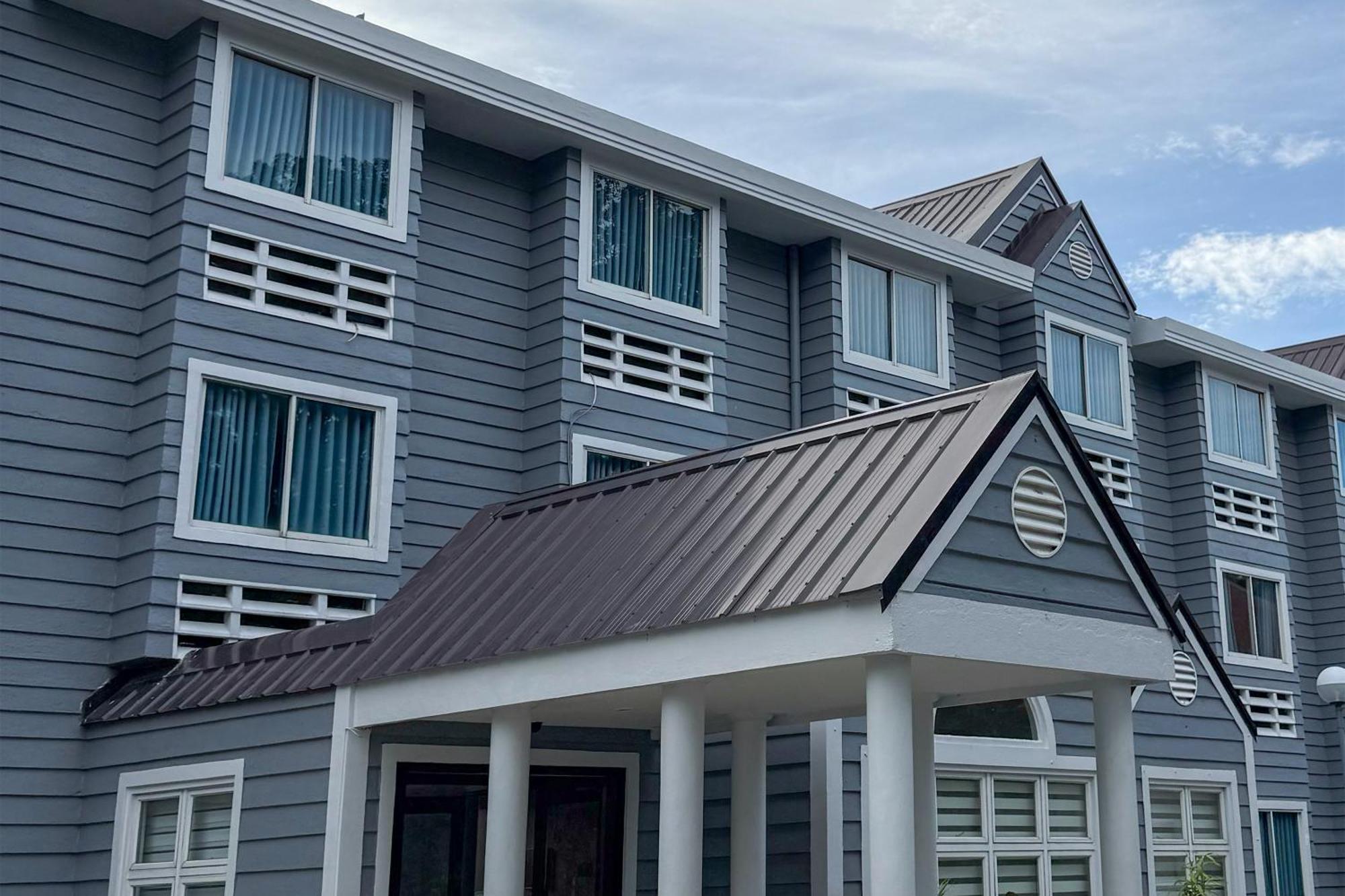 Microtel By Wyndham Eagle Ridge General Trias  Exterior photo