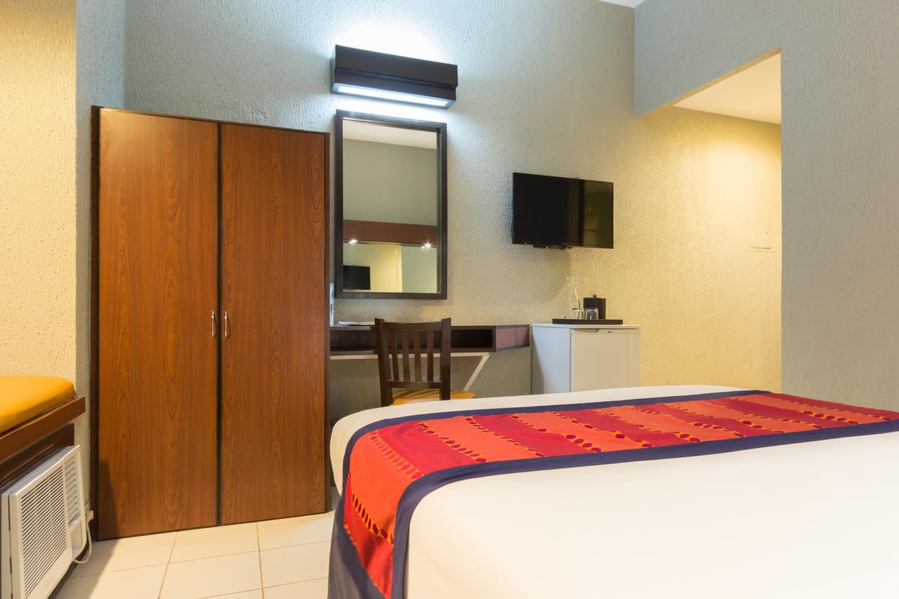 Microtel By Wyndham Eagle Ridge General Trias  Exterior photo